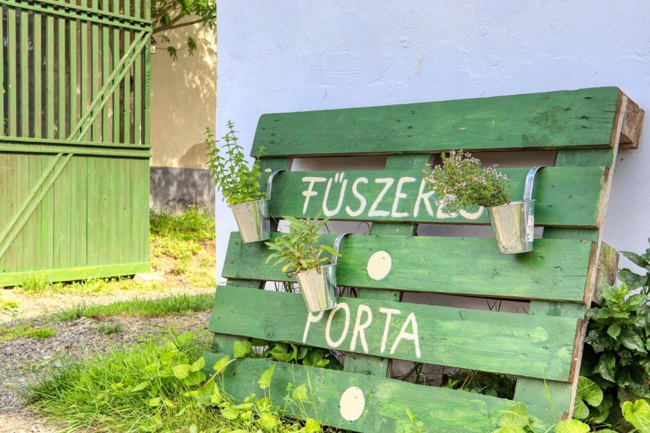Fűszeres Porta Villa Mihalyfa Kültér fotó