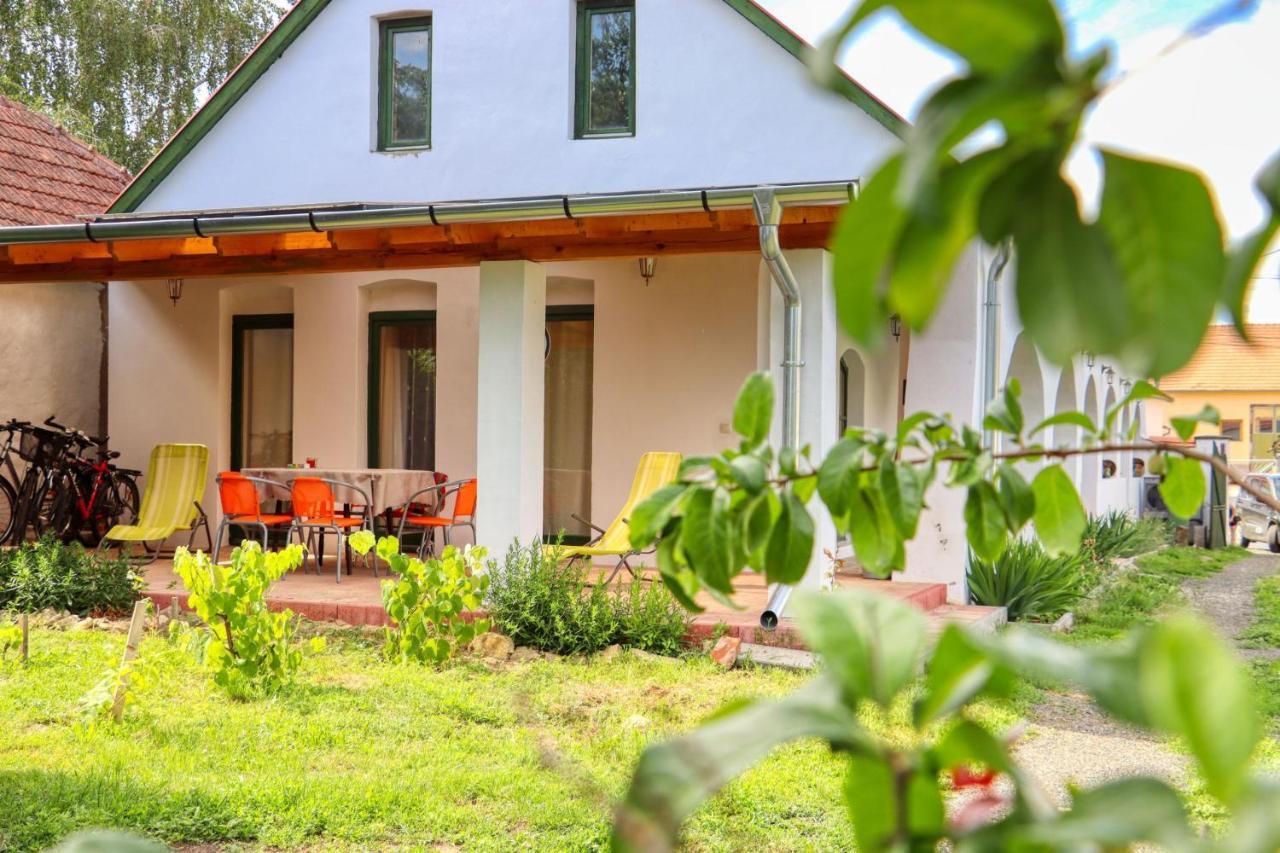 Fűszeres Porta Villa Mihalyfa Kültér fotó